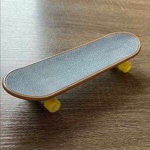 🔥 2/$25 - Our Generation 18” Doll - Skateboard